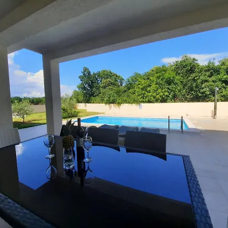Diamond Yourcroatiaholiday * Drenje (Istria)