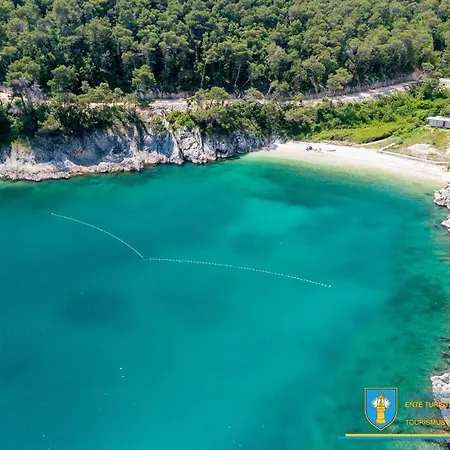 Willa Diamond Yourcroatiaholiday *