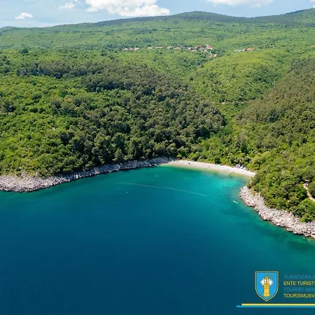 Willa Diamond Yourcroatiaholiday